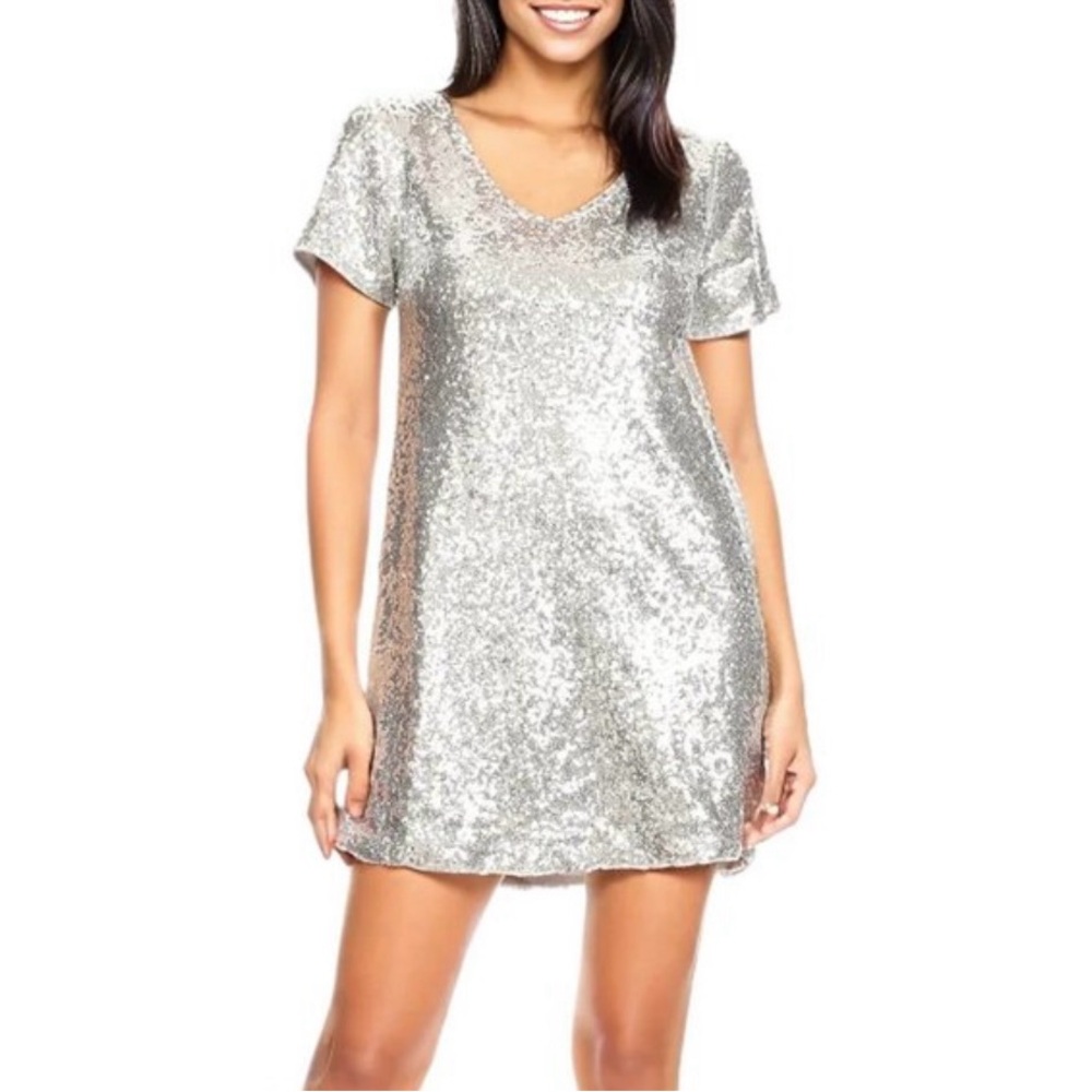 Anna-Kaci Mini Dress Silver Sequin Shift Flared Short Sleeve Size Medium NWT